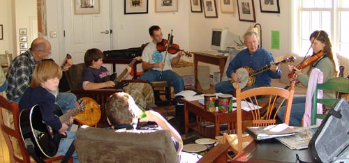 don leading a circle jam